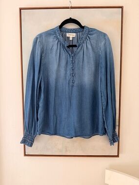 💙 Cloth & Stone Chambray Henley Blouse (Anthropologie) Tencel / Lyocell feel 💙